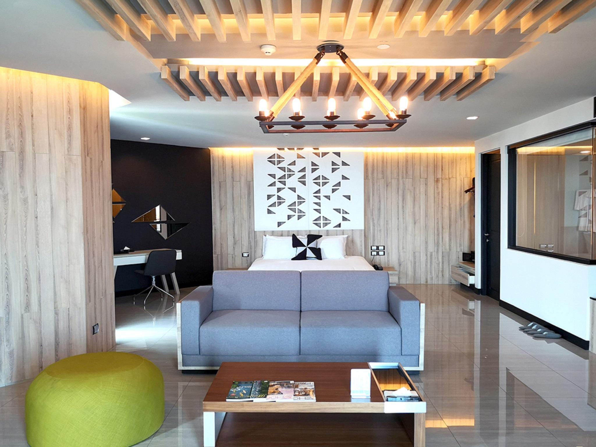 Tsix5 Phenomenal Hotel Pattaya Exterior foto